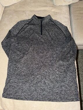 Under Armour Men's Heather Charcoal Zip-Up Performance Pullover